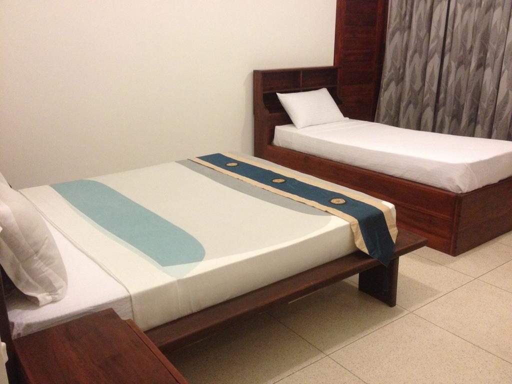 Aqua Marine Beach Resort Pasikuda Bagian luar foto