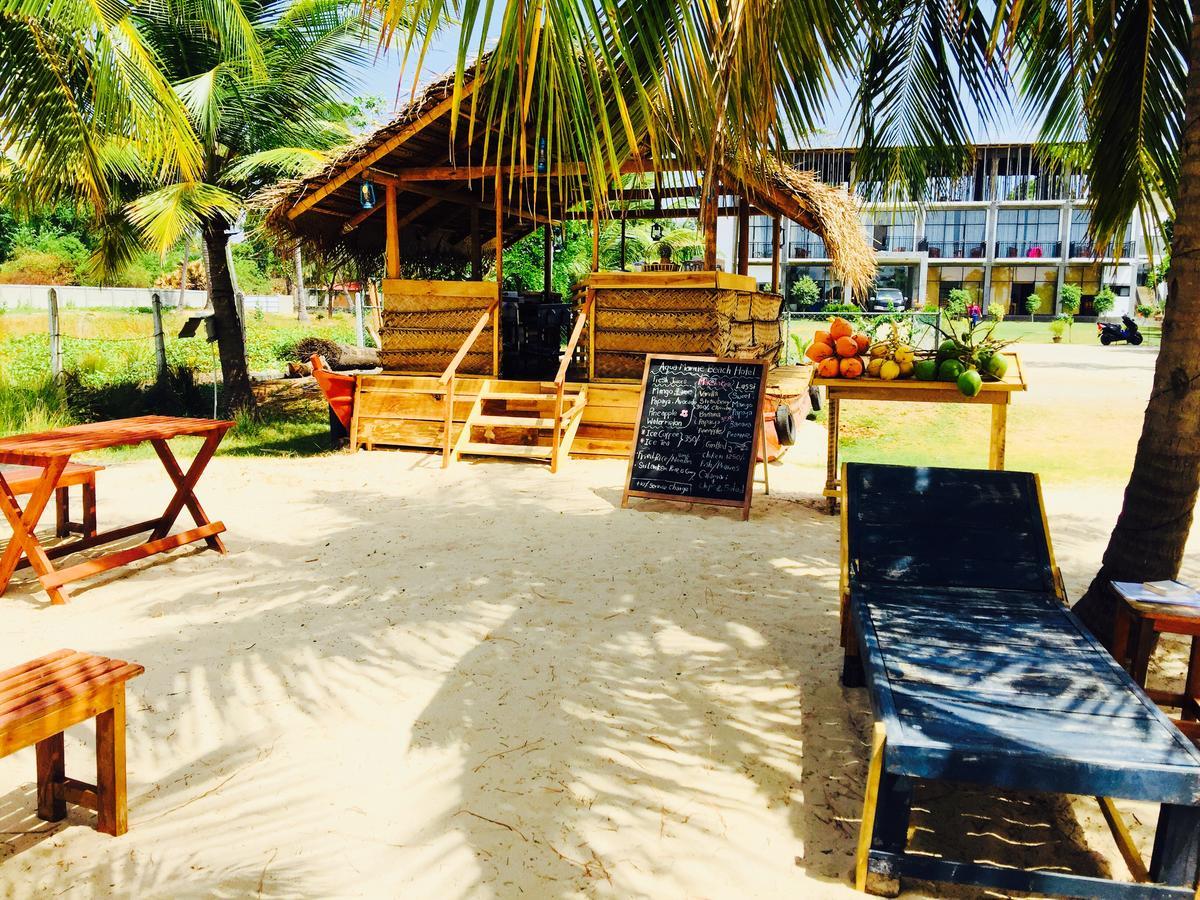Aqua Marine Beach Resort Pasikuda Bagian luar foto